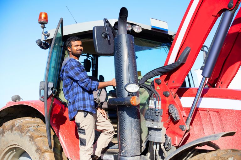 Block2 DA Attraction RedTractor